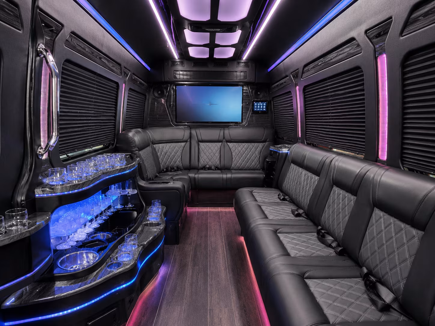 bus rentals for corporate retreats along the texas hill country