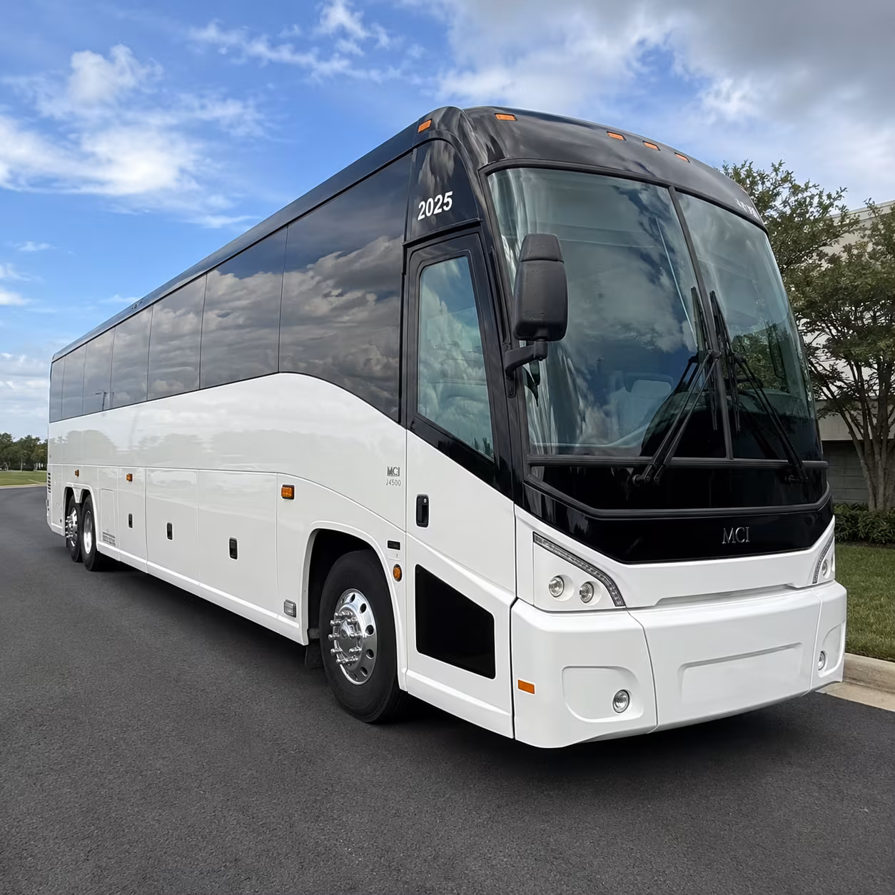 shuttle buses for cedar park warehouse and distribution groups